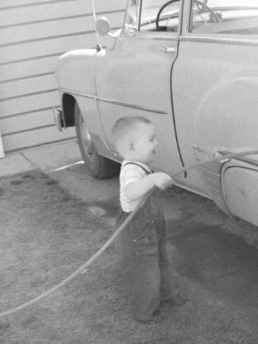 Leonard Jr 1958 washing car 